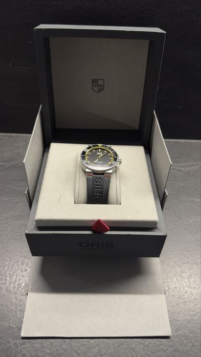Oris Aquis Date  43mm