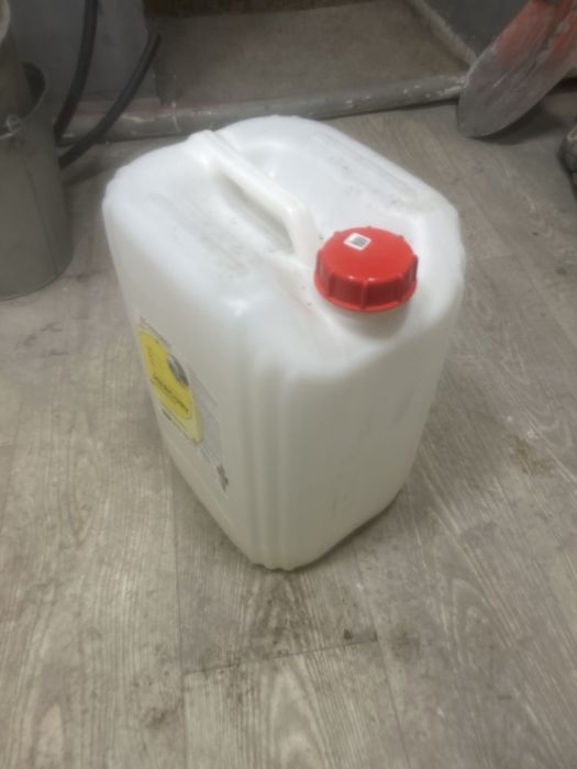 Продаем канисты из под шампуня 20л