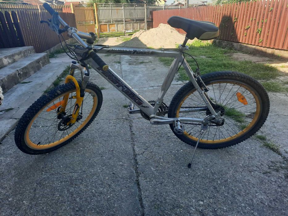 Bicicleta aluminiu