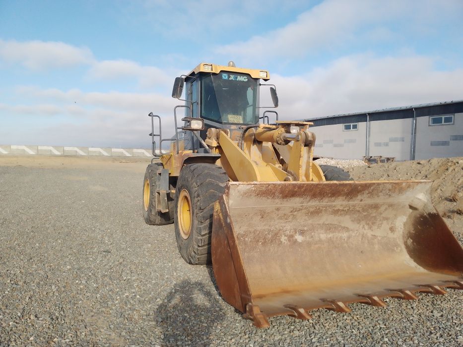 Погрузчик 3 кубалик 2013 йил