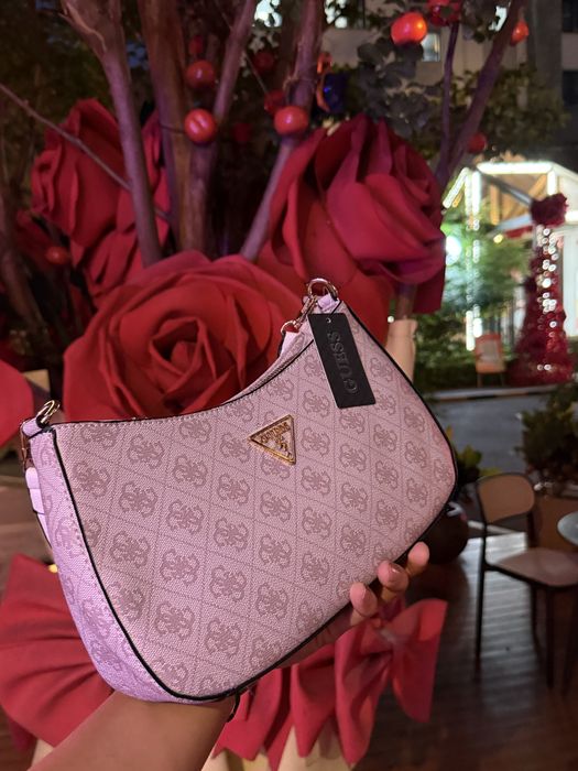 Сумки бренда “Guess” хорошее качество!