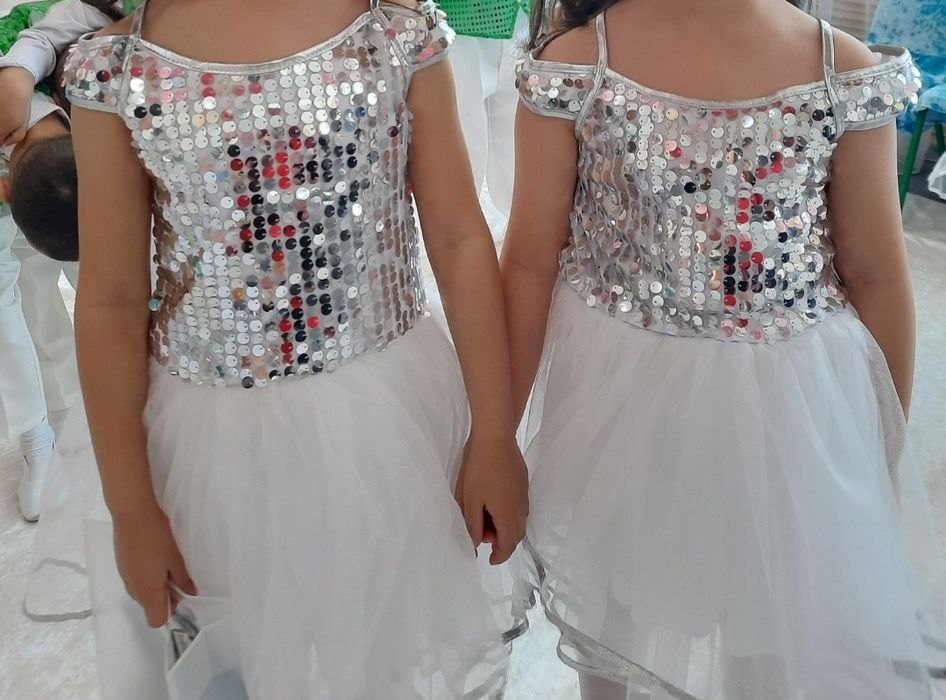 Продам платья на 4-6лет