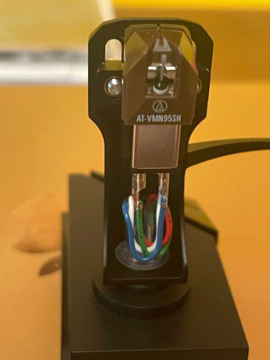 Audio technica AT-VM95SH/H + Headshell+ AT-VMN95ML резервна игла