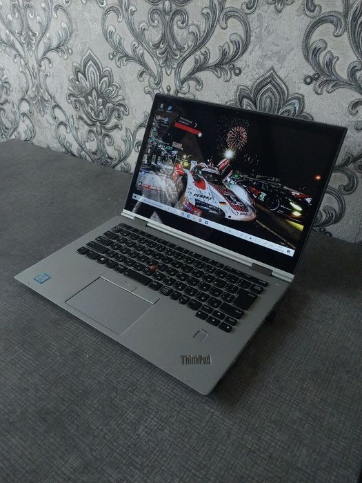LENOVO ThinkPad X1 Yoga