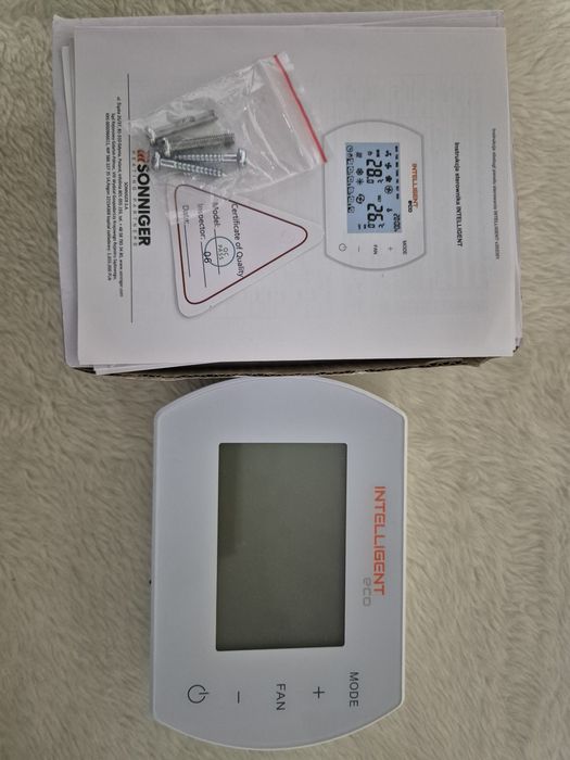 Termostat programabil panou de control smart 
Panou de control smar