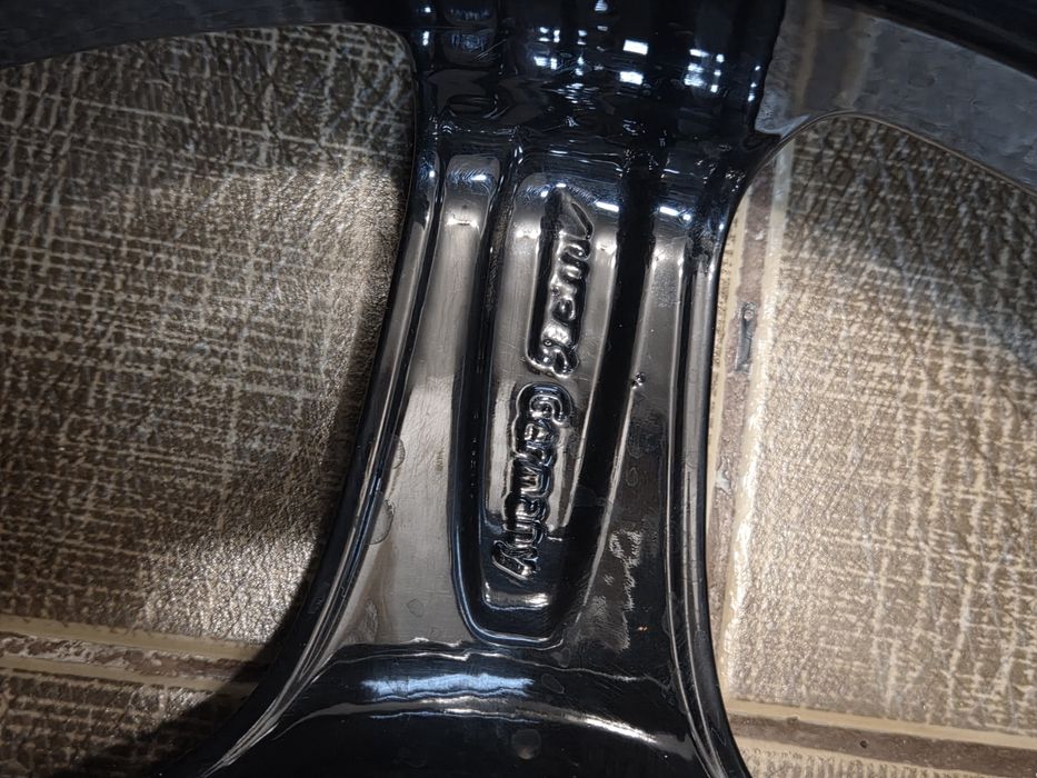 Jante Alutec Germania. 5x114,3 r16 ,bonus valve metalice negre.