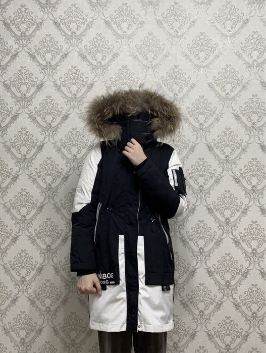 Продаю зимнуюю куртку для девочек