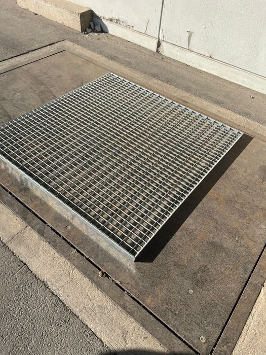 Grătare zincate pentru podeturi