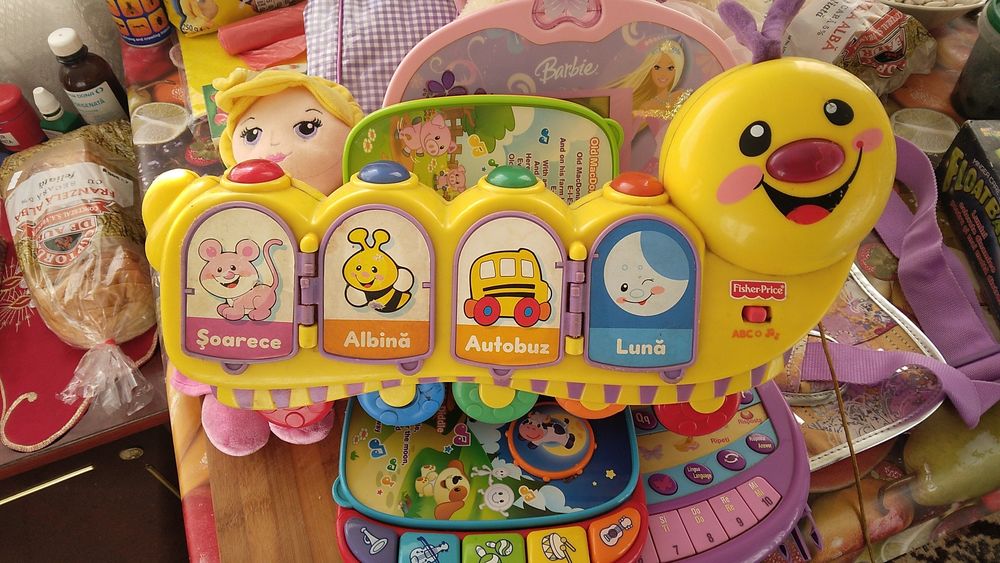Vând jucarii pentru copiii ieftin la 200 de lei