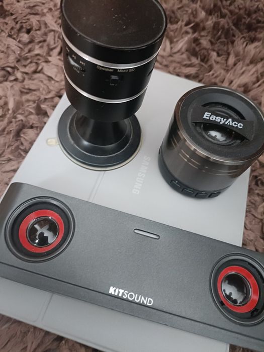 Vând componente laptopuri