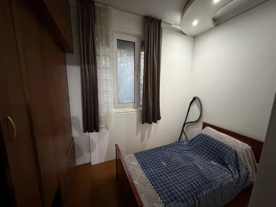 Ц12 Продаётса 1в2/4/4 Анжор парк 40кв.м