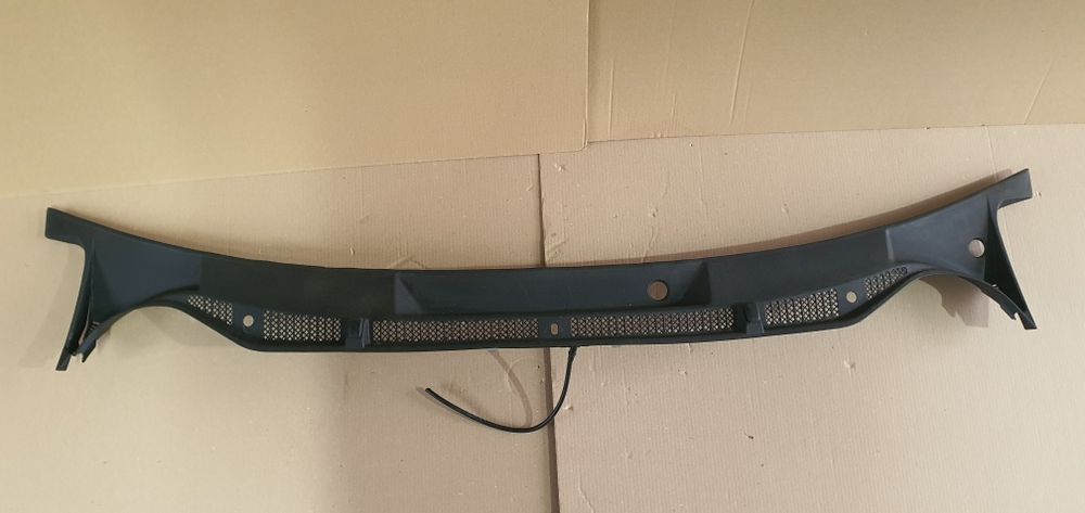 Grila parbriz stergatoare skoda fabia 1