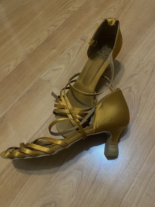 Туфли для танцев