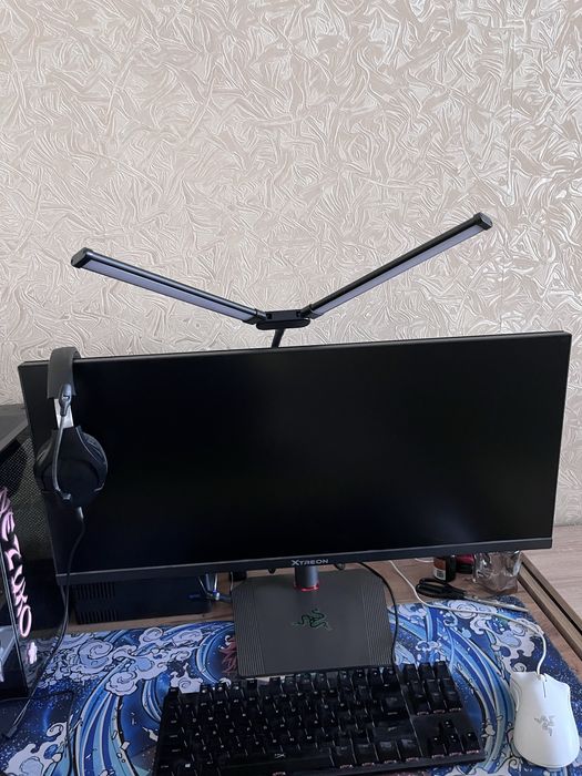 Продам монитор XTREON