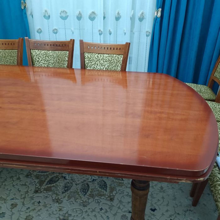 продам стол в хорошем состоянии