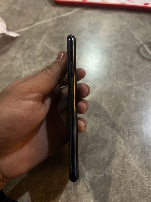 Iphone 11 pro green 256 srochni 250$