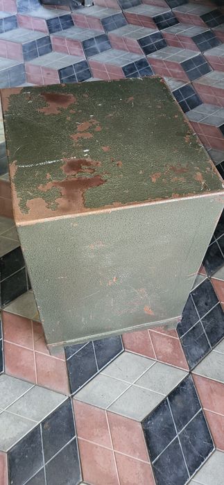 Продам огнеупорный сейф