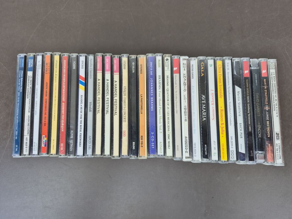 Vând lot 30 CD,muzica clasica Vivaldi, Hayden, Bach, Beethoven,Brahms, Handel