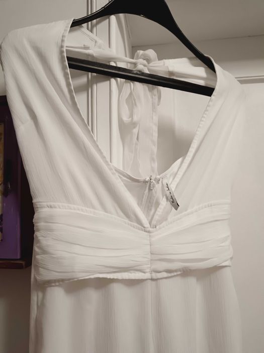 Бял официален гащеризон