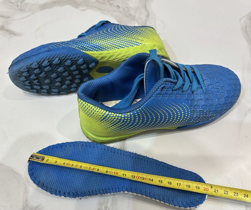 Продам бутсы сороконожки