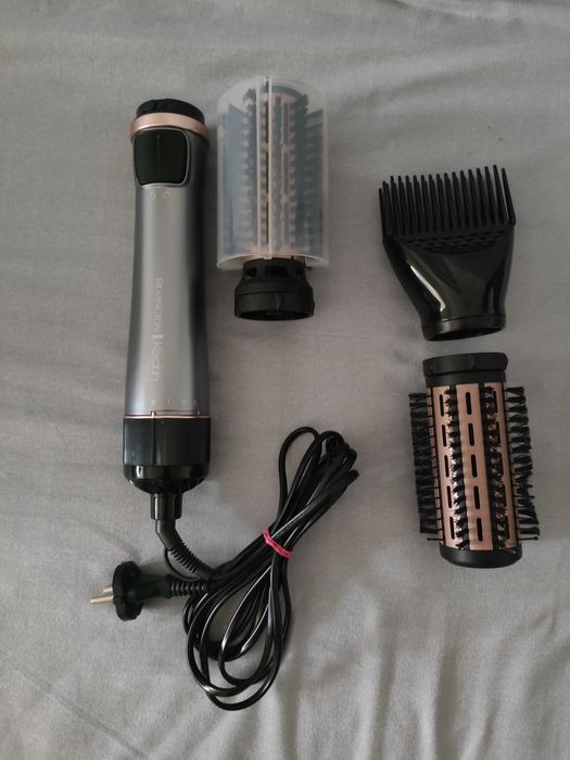 Vând perie rotativă Remington