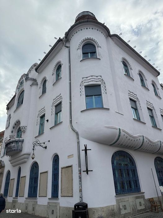 Spațiu elegant de închiriat în clădire istorică Casa Steiner Miks — fotografia 1