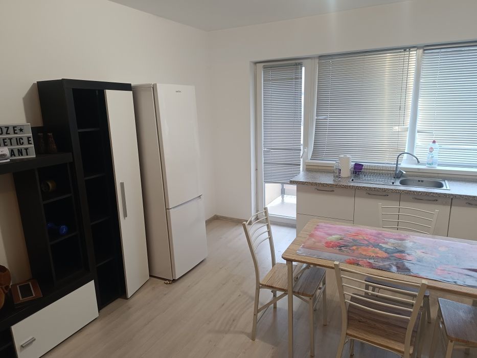 Garsoniera de închiriat subcetate Sânpetru