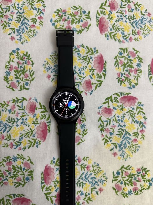 Продаются часы Samsung 4