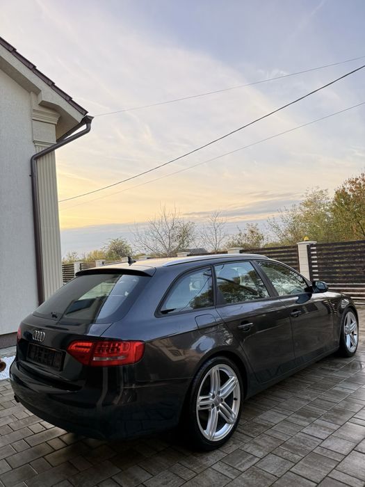 AUDI A4 Avant 2011 — imagine 3