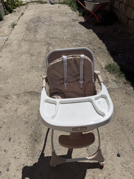 Стул для кормления ребенка.  багасы 7500