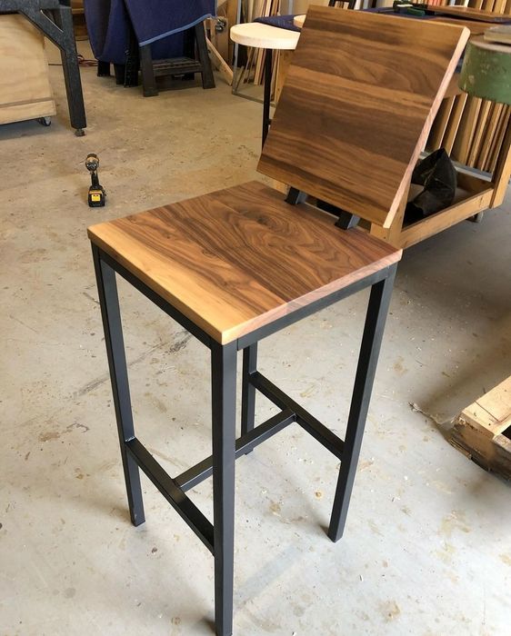 Бар столове от масивна дървесина орех и дъб