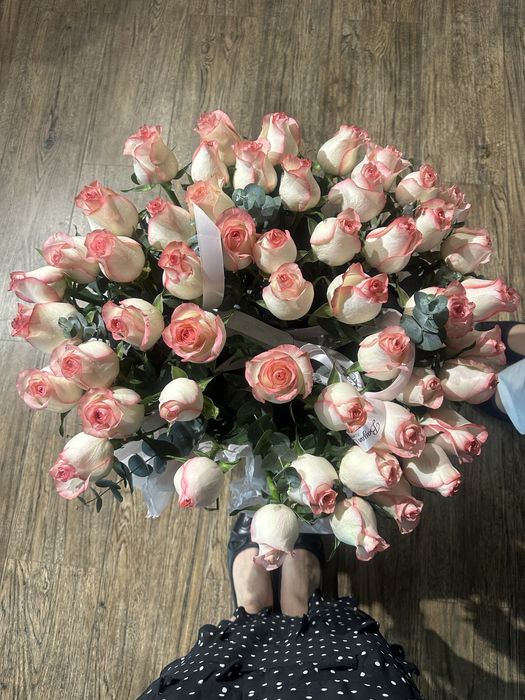 51 штук роза кашпо