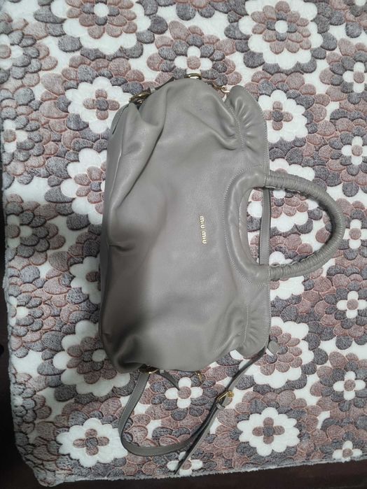 Оригинална чанта Miu Miu от естествена кожа