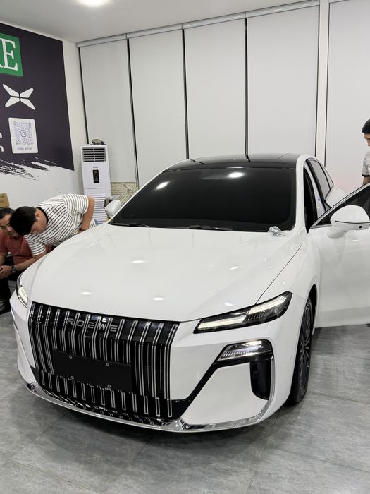 Roewe 2100Km hybrid . rasmiy avto salon