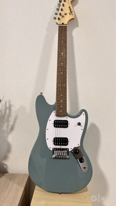 Комплект Электрогитара Squier и усилитель (комвик) Fender