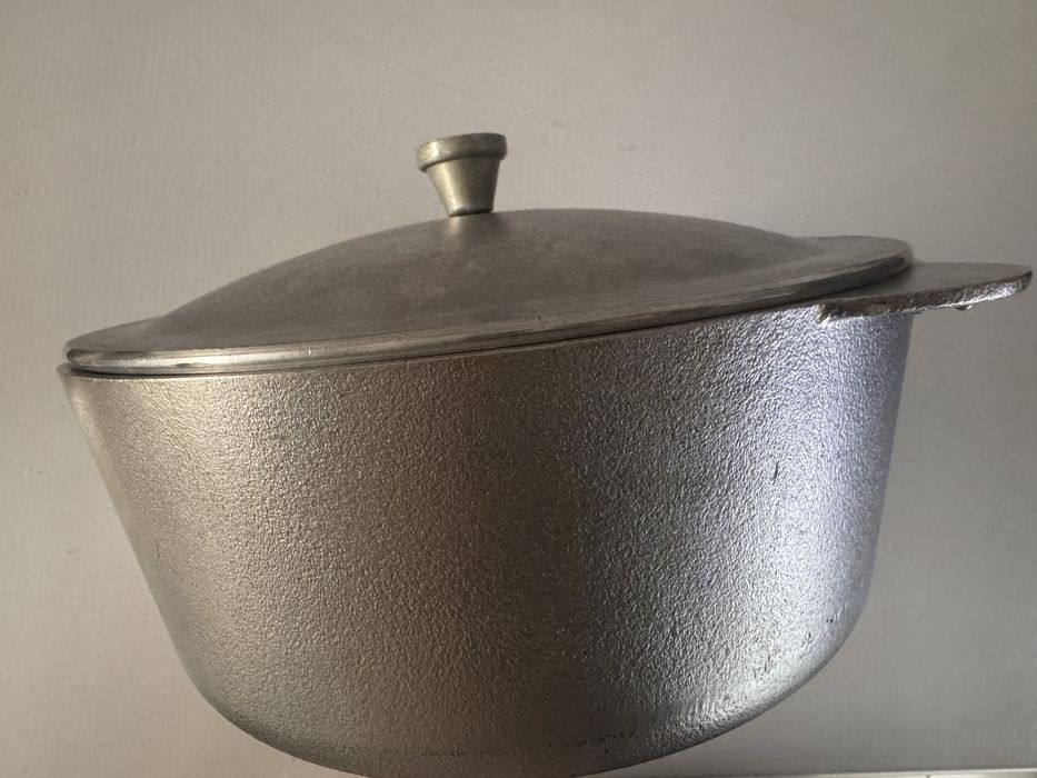 Продам Чугунный казан СРОЧНО в илеальном состоянии