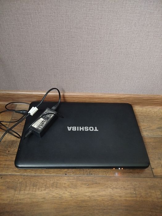 Продам ноутбук на запчасти или на востоновление