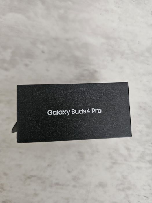 Galaxy buds 4 pro