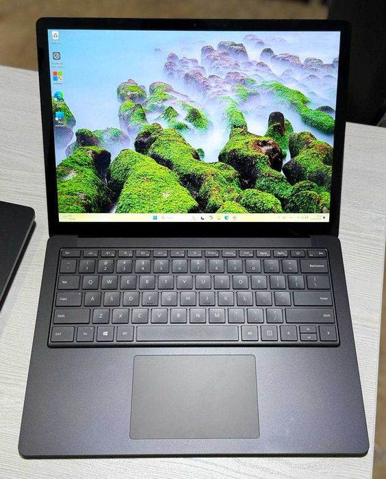 Microsoft Surface 4 BLACK 13.5 2K IPS Sensor I5-1145G7 16GB/256GB NVMe