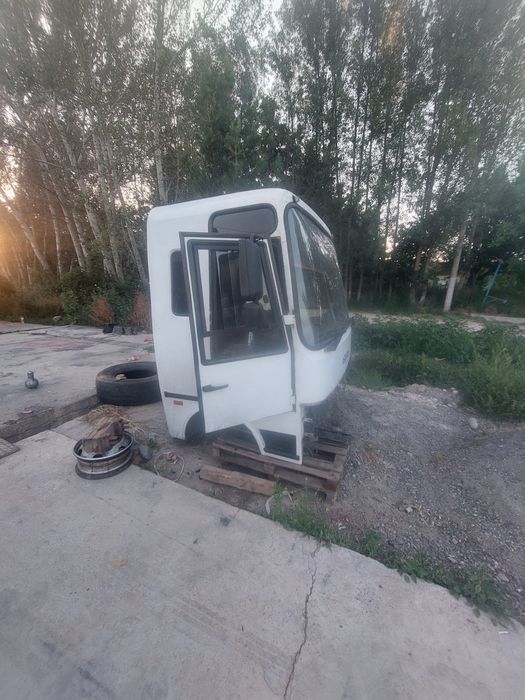 Isuzu sotiladii.
