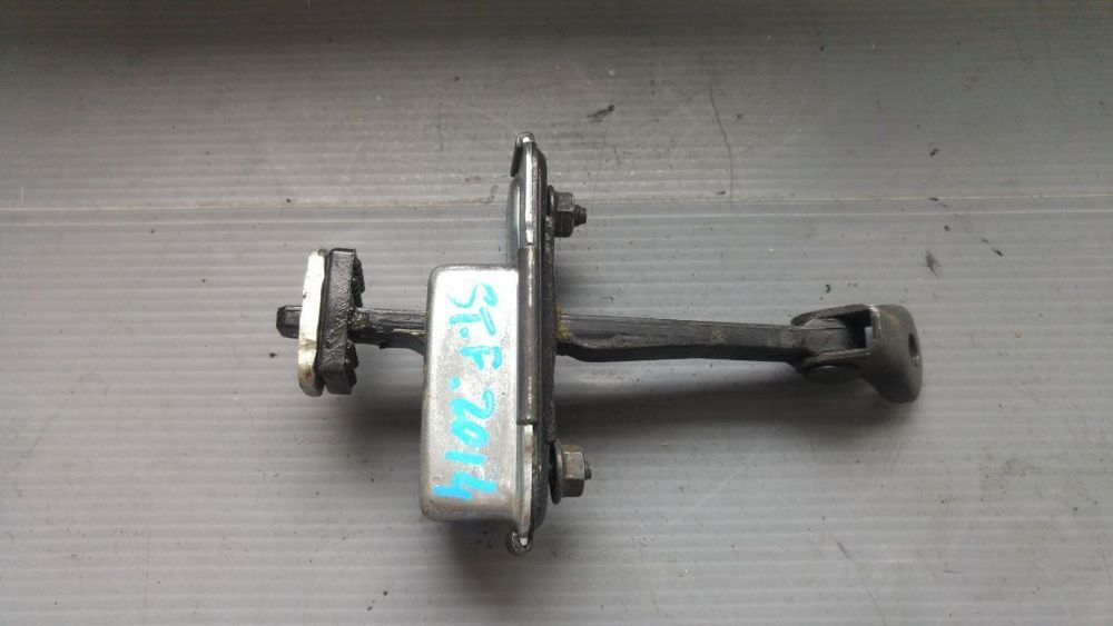 opritor usa stanga fata hyundai ix20