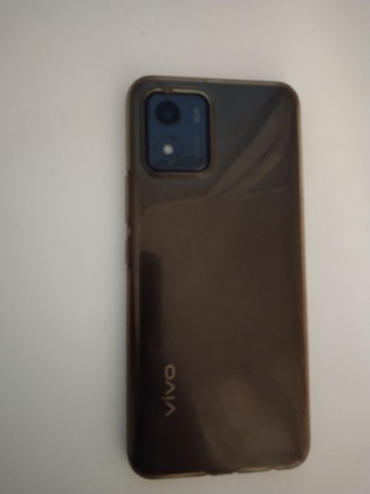 Продам телефон vivo Y01