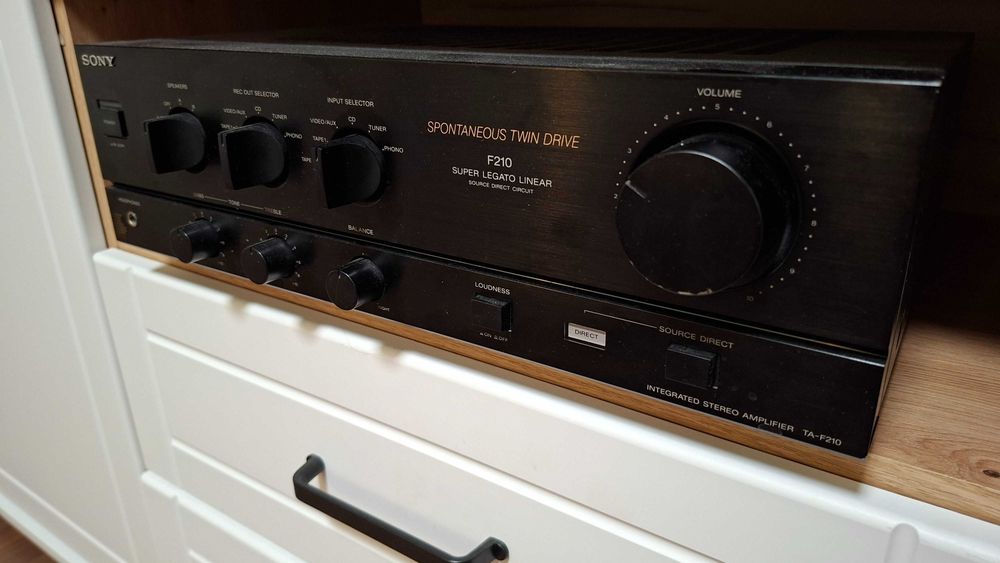 Аудио колони Graetz P 1-80 и активен субуфер D-BOX David-300