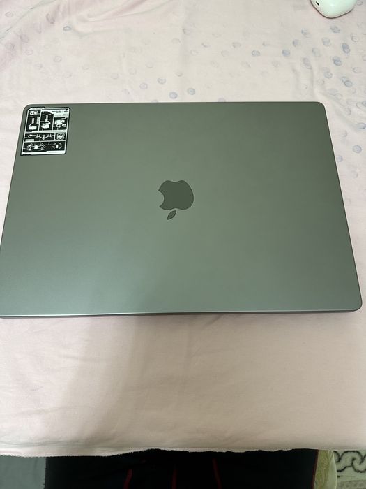 Makbook m1 pro 16ozy