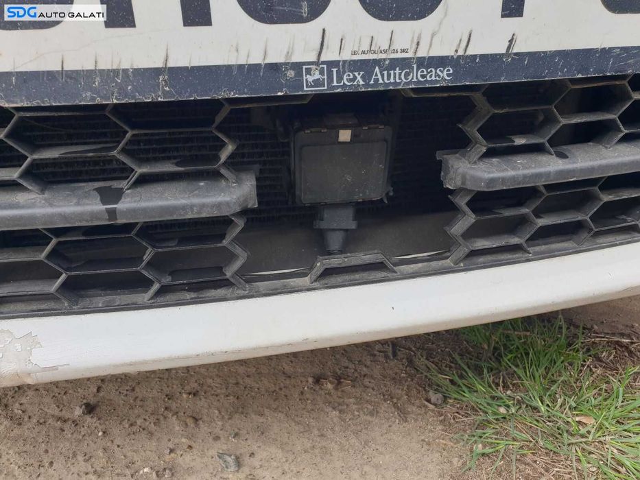 Bara Spoiler Fata cu Spalatoare si Proiectoare model cu Distronic FARA Grila Superioara Skoda Octavia 3 2013 - 2017 Culoare LF9E [0326]