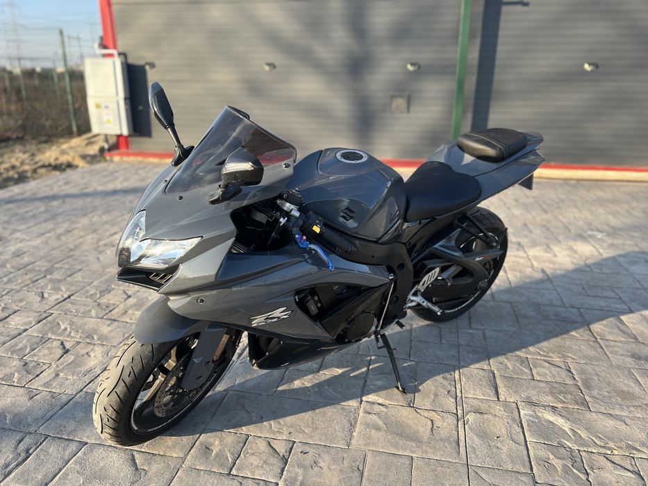 Suzuki GSXR-750 K7