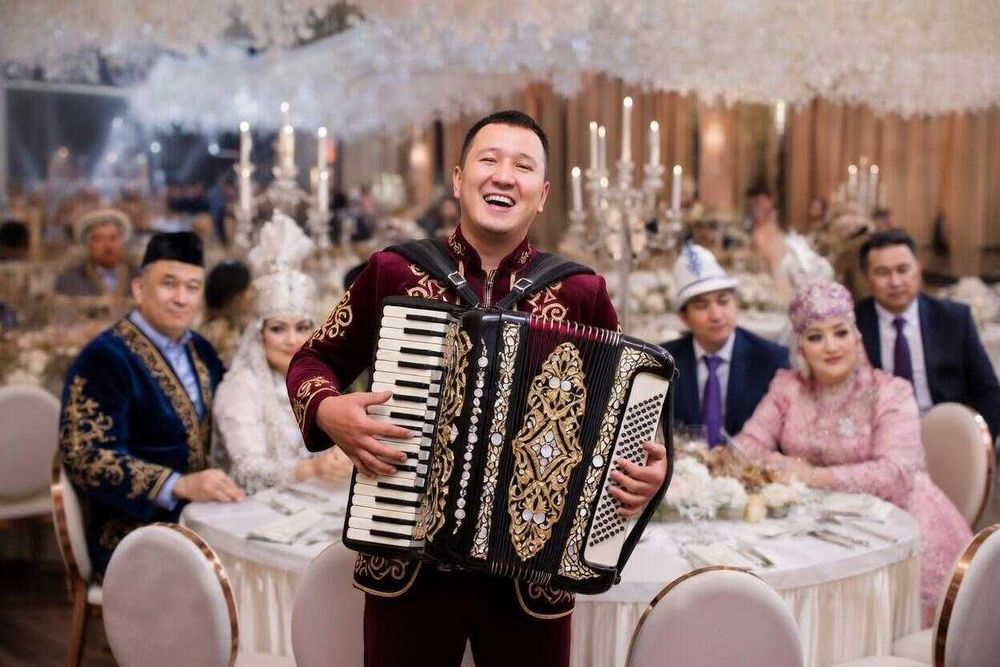 Домбыра баян. Роддом , выписка и шоу программа
