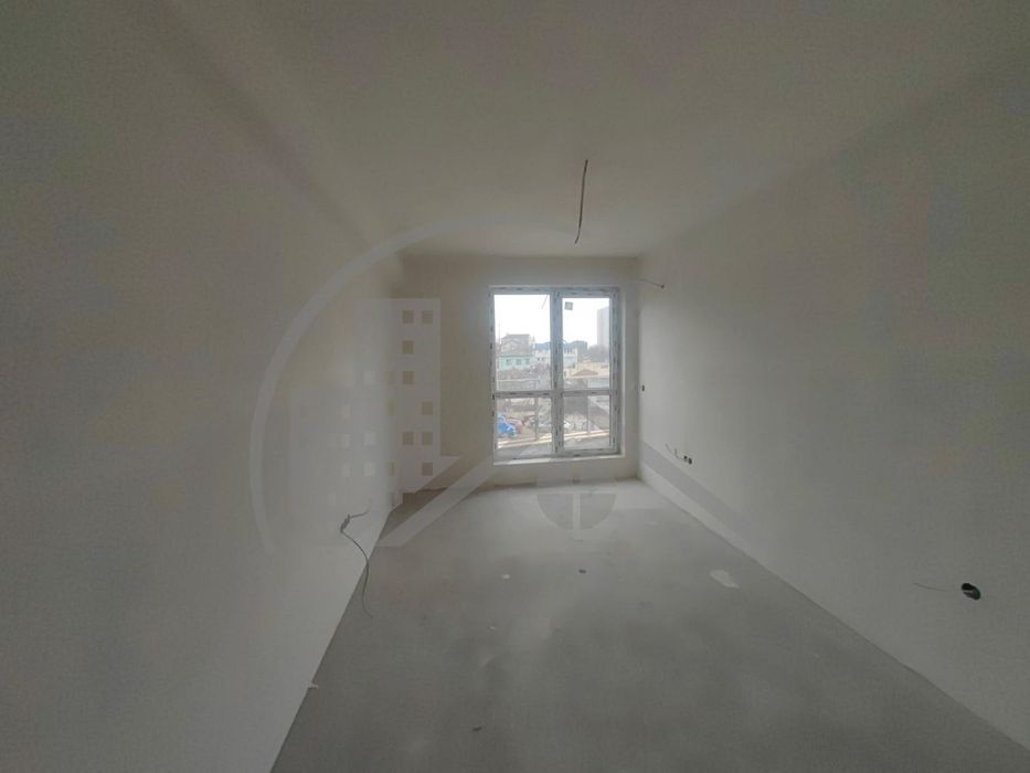 Продава се Двустаен апартамент в Варна, Левски - 74 кв.м за 1055 €/кв.м - Снимка #1