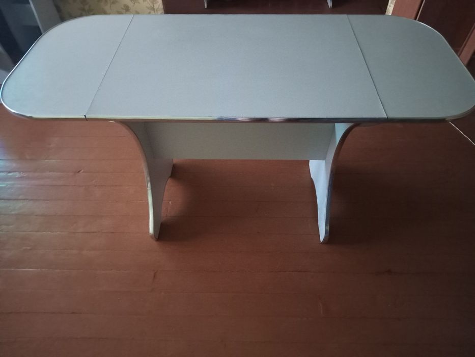 Срочно. Стол книжка