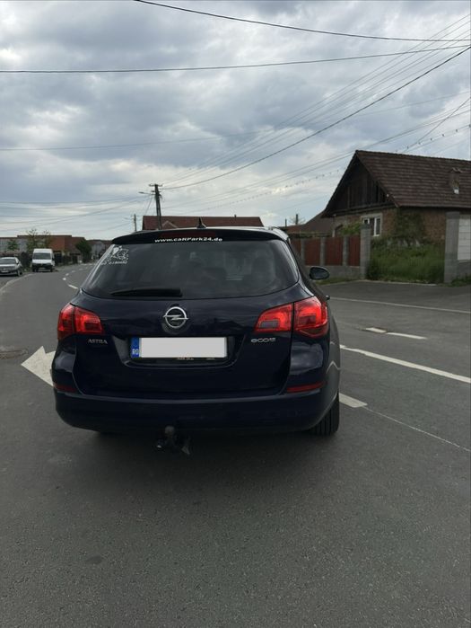 Opel Astra J 2012 1.7d